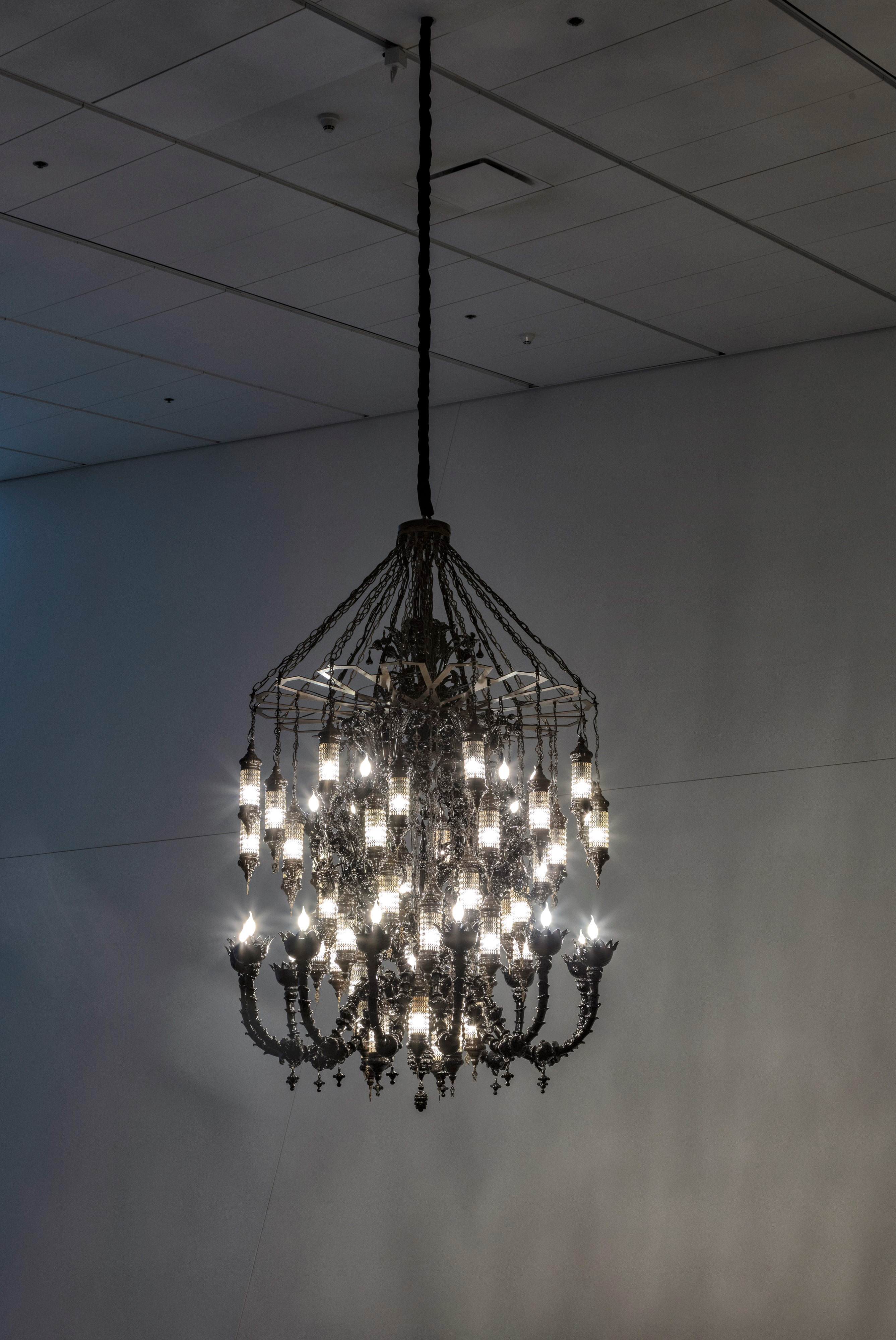 Overhanging light fixture chandelier