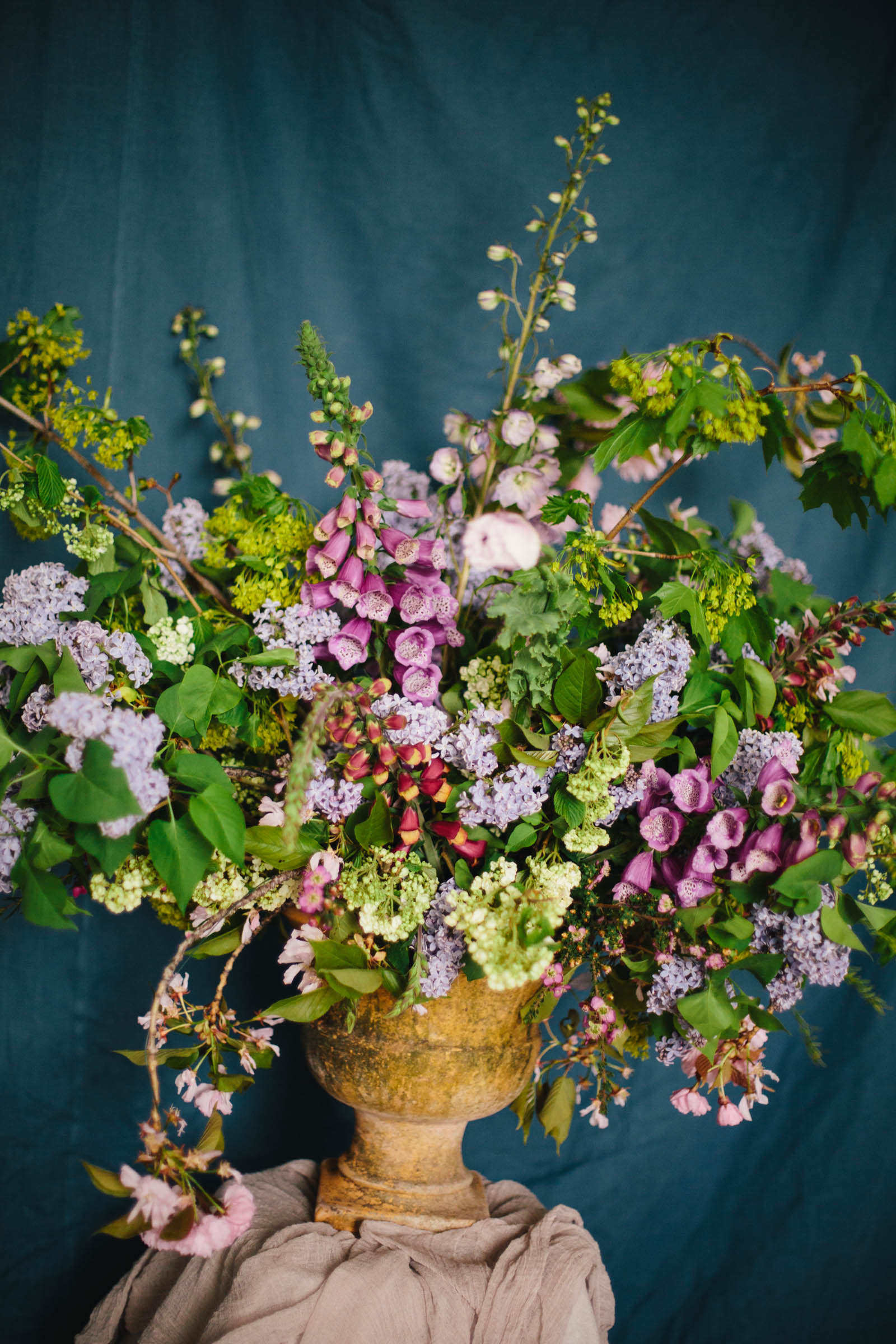 Dainty Paper Flower Wedding Decor Ideas we spotted on Instagram |  WeddingBazaar