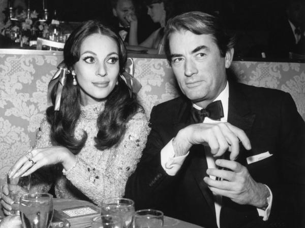 Gregory and Véronique Peck at a formal dinner