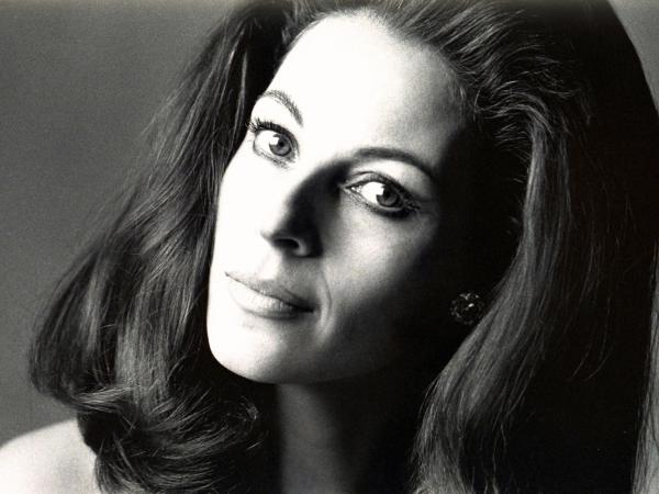 Headshot of Véronique Peck