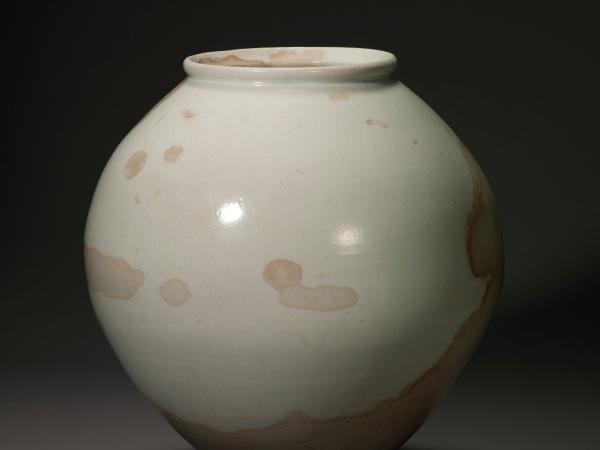 Porcelan moon jar