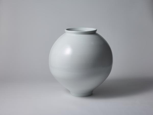 Clear white porcelain moon jar