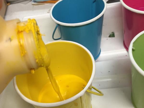 paint cups