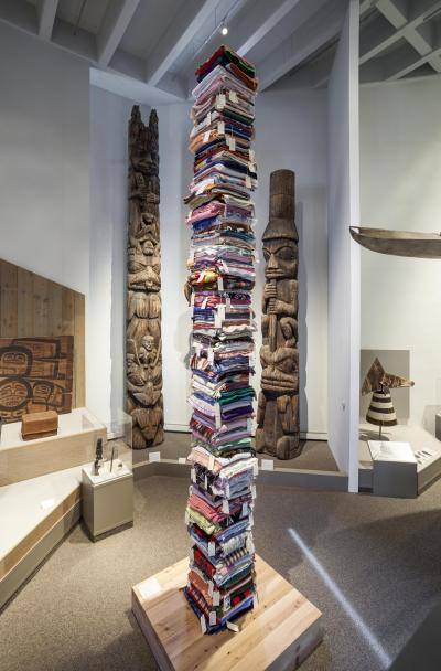 Blanket Story, Marie Watt, 2013, blankets and tags