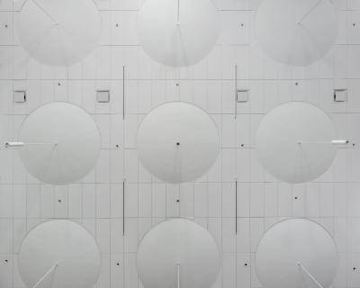 White and gray circular ceiling pattern in the new Martin Building