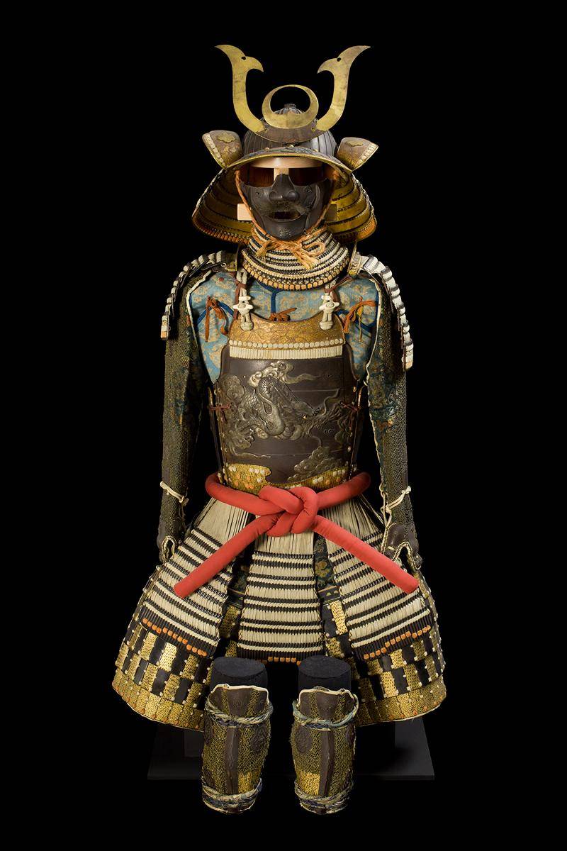 Japanese suit of armor set