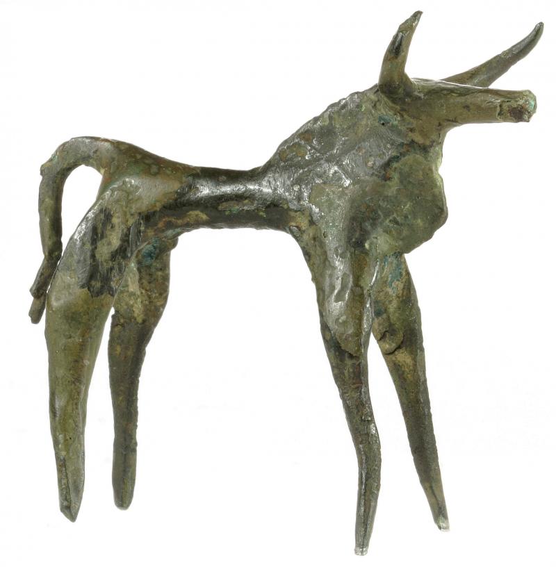 Bronze sculpture of a horned bull
