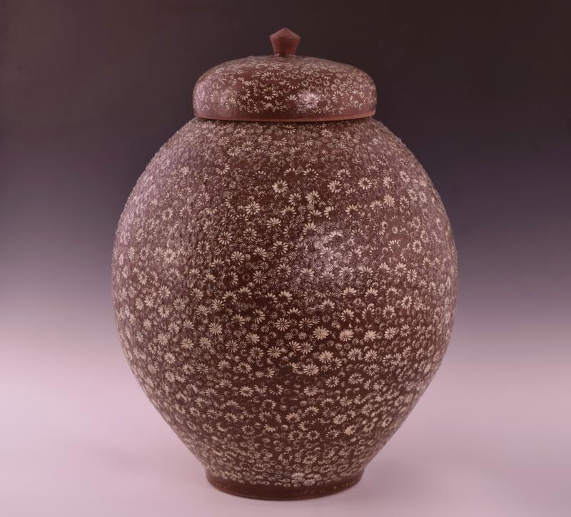 Flowerly-patterned Japanese urn