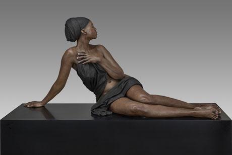 John DeAndrea, Nude with Black Drape, 2014. © and courtesy of John DeAndrea.